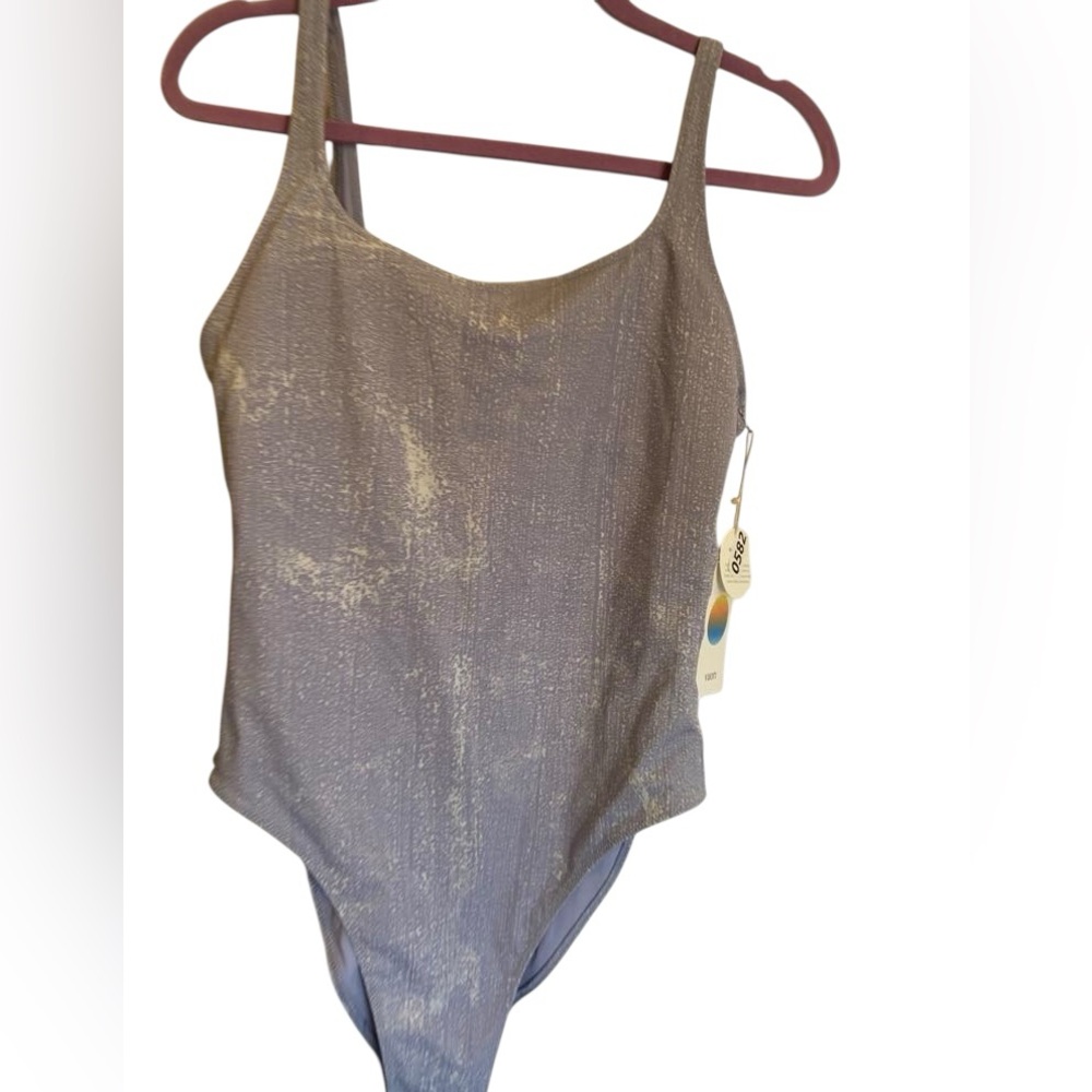 NWT Vuori encinitas one piece swimsuit LAVENDER MIST MIZZLE Size M - Picture 2 of 5